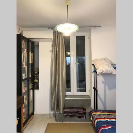 Exarcheia: Independent Ground Floor House. Apartamento Atenas Exterior foto